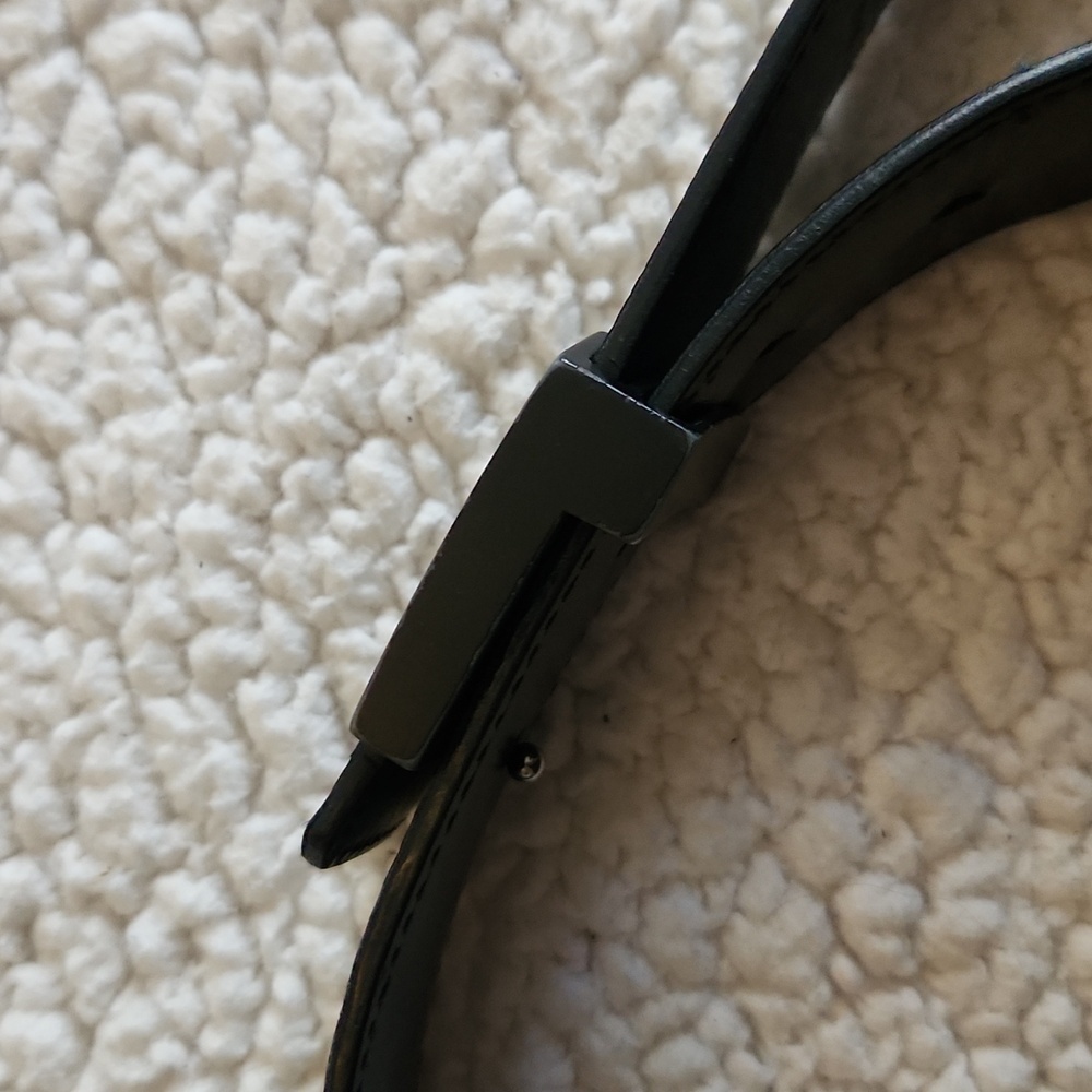 Louis Vuitton mens used belt - Picture 5 of 8